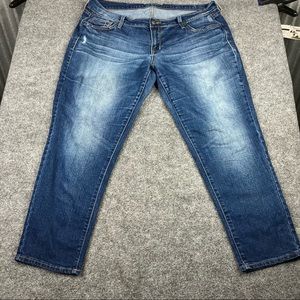 Old Navy Women’s Boyfriend Mid Rise medium wash  Jeans